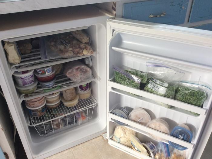 clean freezer