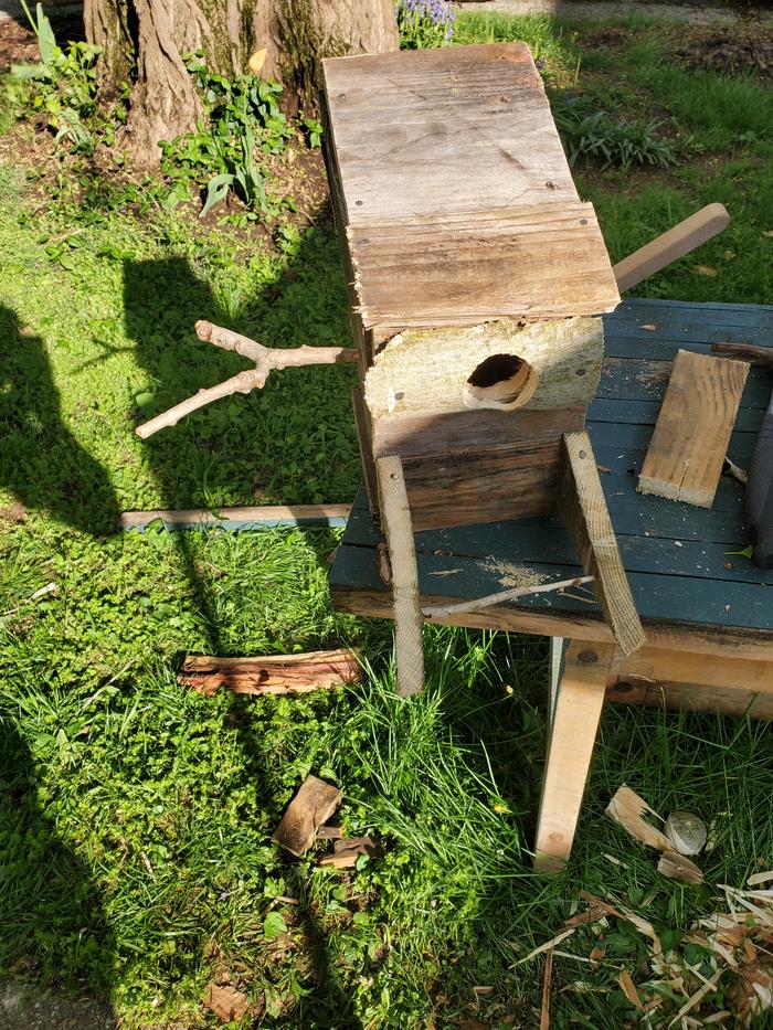 Scrap wood and nails birdhouse 