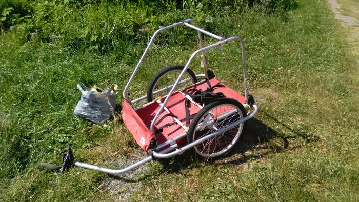 Bike trailer from another angle