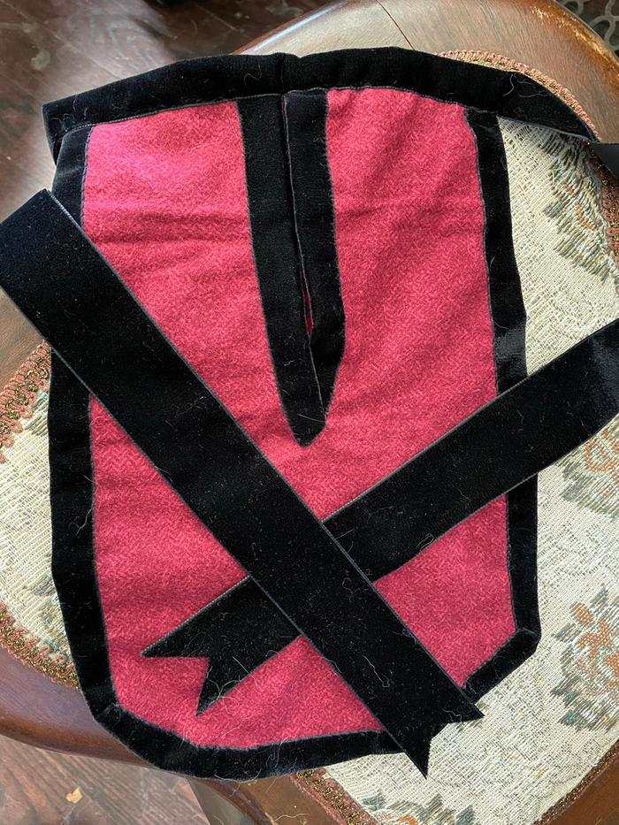 Flannel pocket, bound with velvet because it’s pretty that way