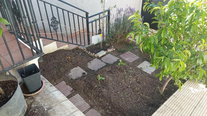 sloped flower bed 03