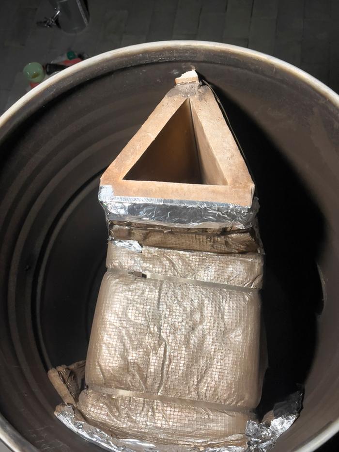 Triangular rocket thermal riser