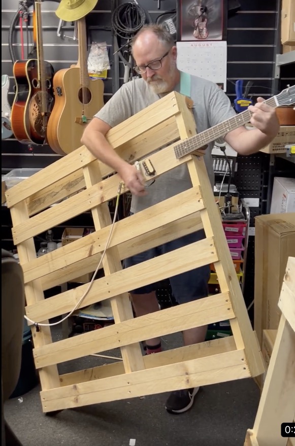 [Thumbnail for Pallet-Guitar.jpg]