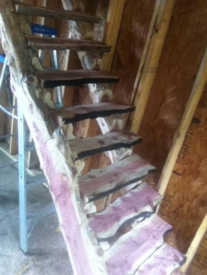 [Thumbnail for stairs-before-cedar-post.jpg]