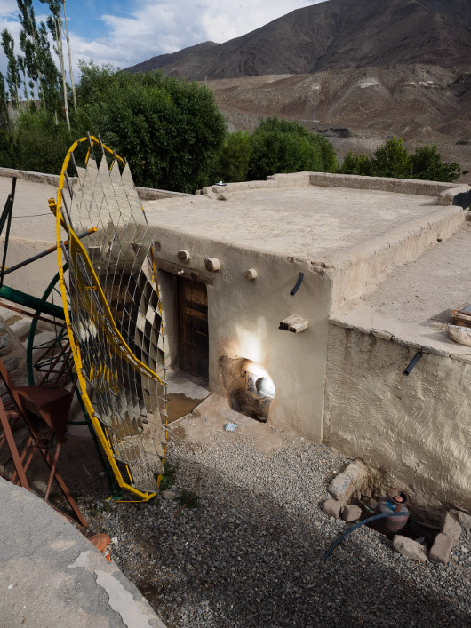 [Thumbnail for scheffler-solar-cooker-at-secmol-in-ladakh.jpg]