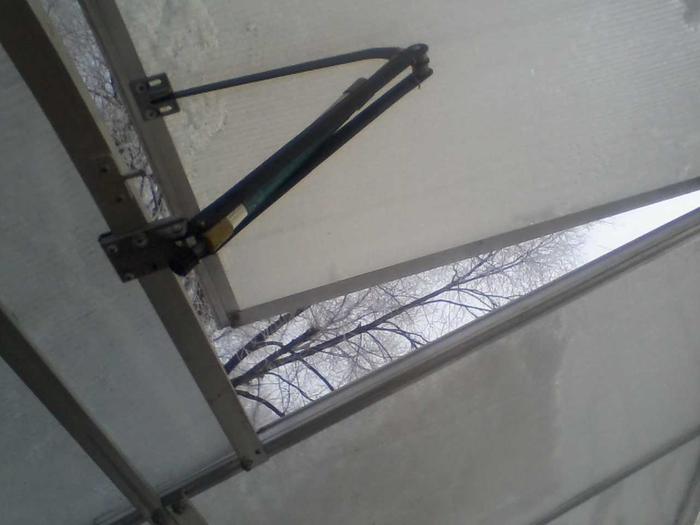 greenhouse vent opener