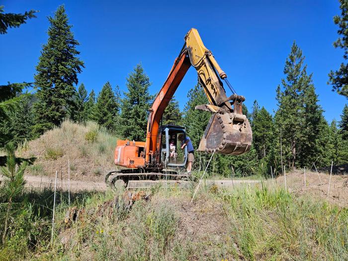 [Thumbnail for Attachment-1_excavator_me-and-untouched-soil.jpg]