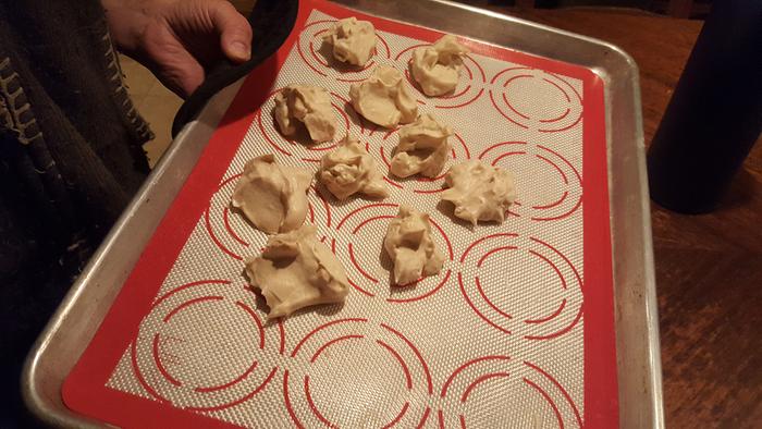 Jocelyn made paleo-merengues. SO GOOD!