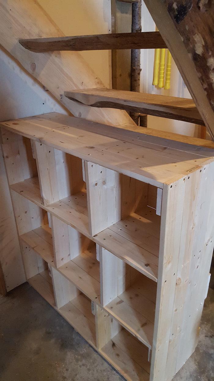 Cubbies under roundwood stairs