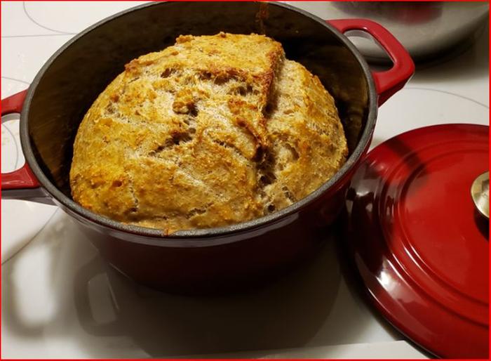 Happy bread in the new pot I bought! 