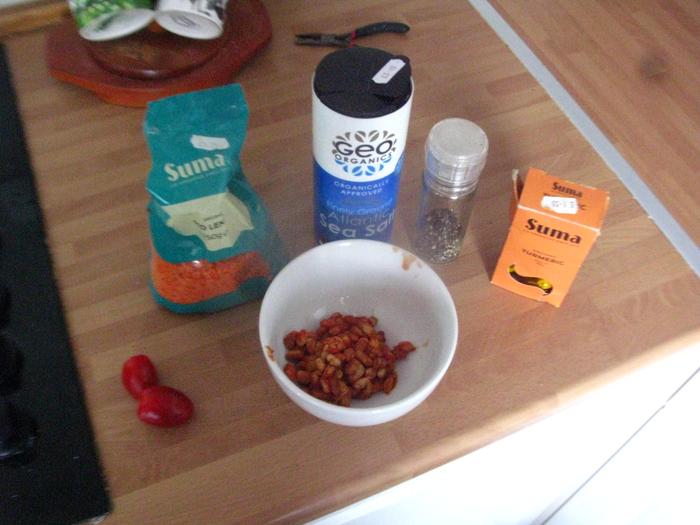 All ingredients, except water. I suppose I could've shown myself chopping the tomatoes, but putting them next to the hob was essentially all the preparation there was to do.