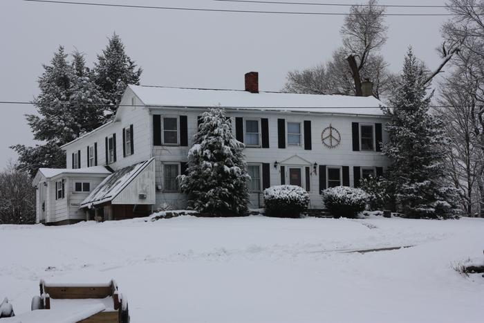 [Thumbnail for snowday-(86).JPG]