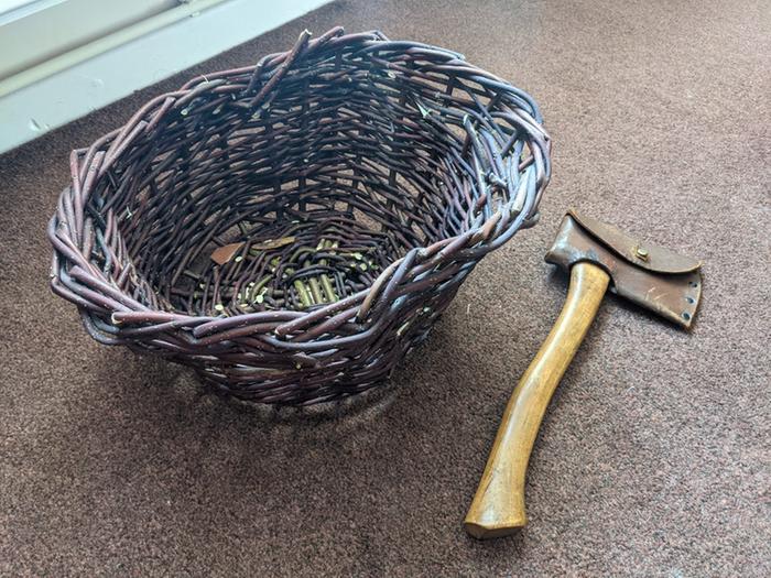 Dogwood basket, complete