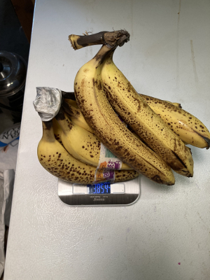 3.8-lbs Bananas in Peels (only 1.1-lbs peel)