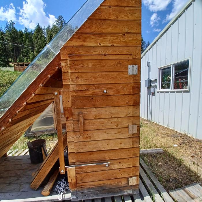 [Thumbnail for solar-dehydrator-door.jpg]