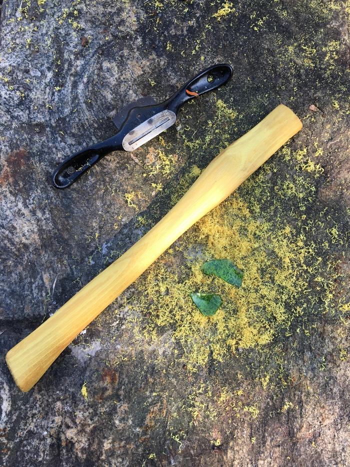 the grip side of the handle shaped down