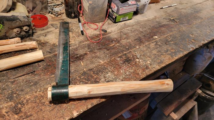 Testing the length of handle and depth of split