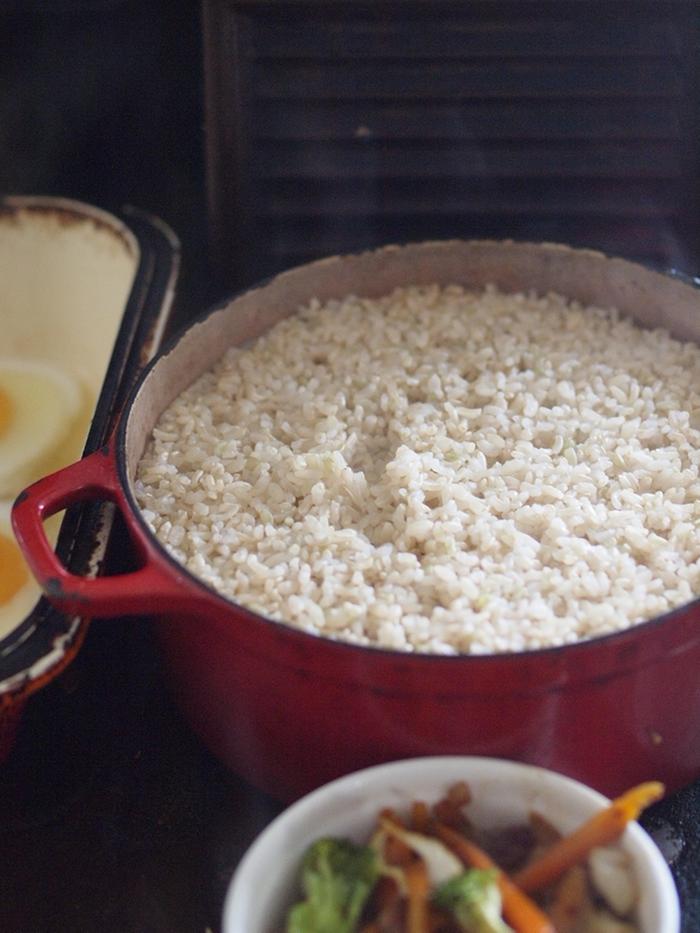 Rice finished. The pot is 2 litres/half a gallon in size.