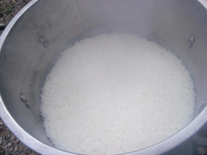 Rice boiled on the rocket