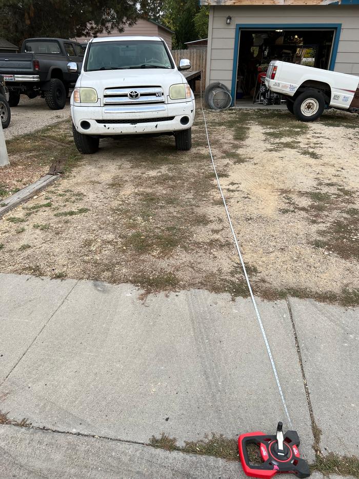 Measuring distance from end of trailer to sidewalk