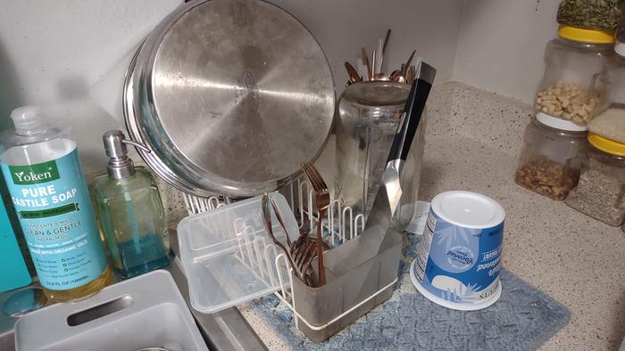 [Thumbnail for clean-drying-dishes.jpg]