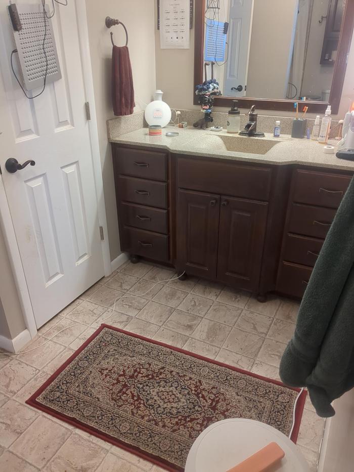 The bathroom (before) - floor/counter/sink/mirror (sorry I didn't get a closeup of the counter, I thought it would turn out better)