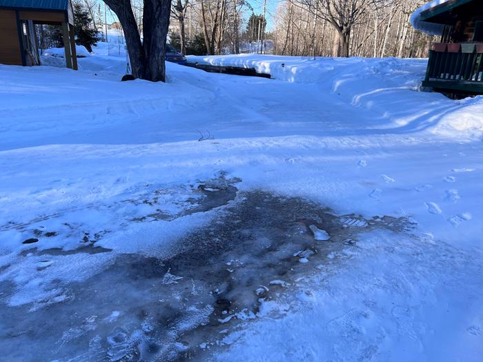 On 15 Feb, we had a freak warm-snap that turned our driveway into a slush-pit. 