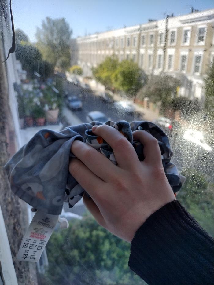 Window 3 wiping down