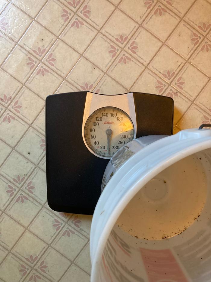 Empty bucket weight 1.5lb