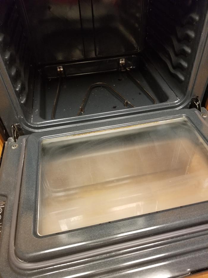 Clean oven