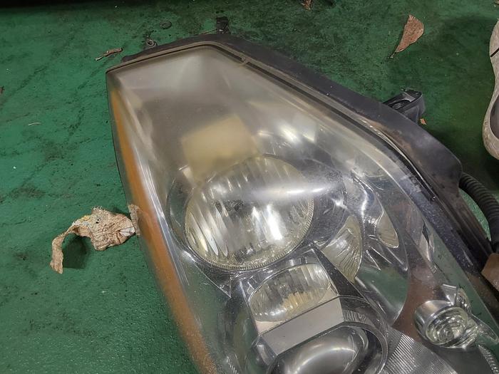 The other side isn't in great shape either.