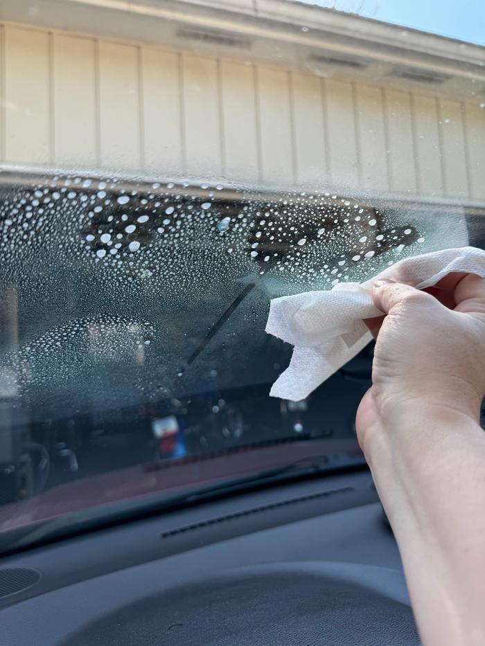 Cleaning the windshield 