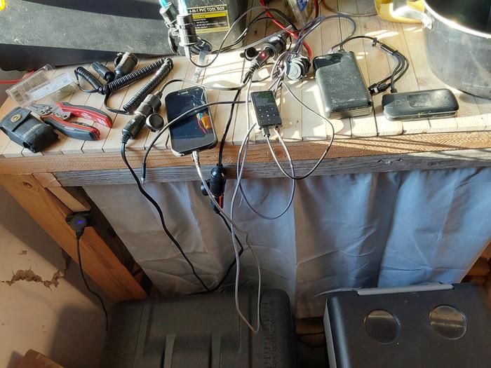 Various other USB devices charging too