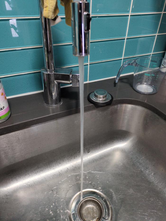 [Thumbnail for 1-dirty-faucet-running.jpg]