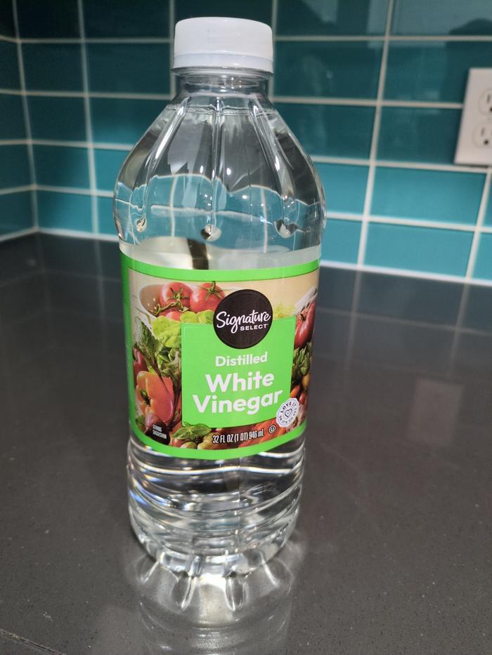 [Thumbnail for 6-vinegar-cleaner.jpg]