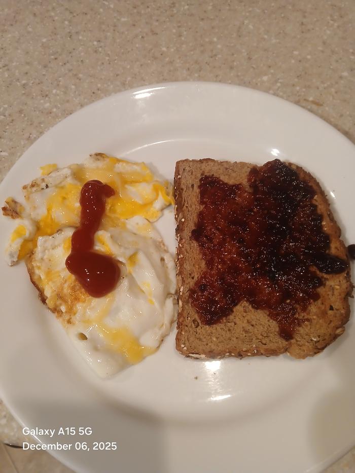 [Thumbnail for 20251206_212413.jpg]