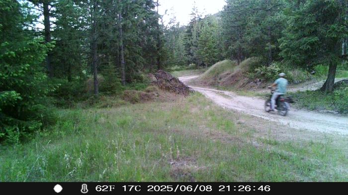 [Thumbnail for CB-cam-check-biker-photo-9.JPG]
