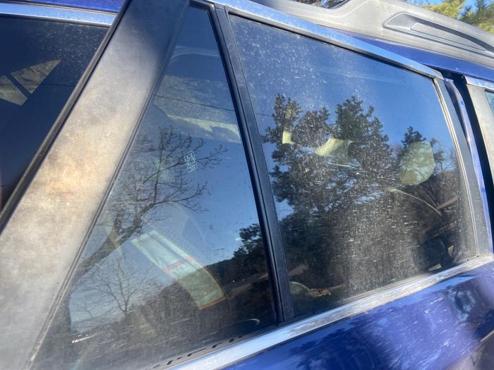 [Thumbnail for dirty-window-2.jpg]