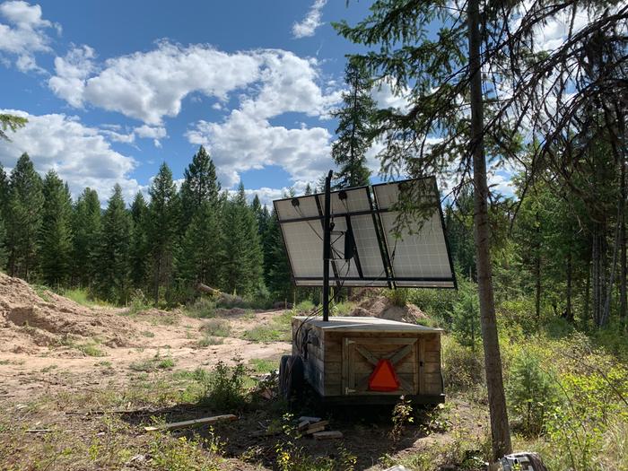 Solar cart charges chainsaw battery