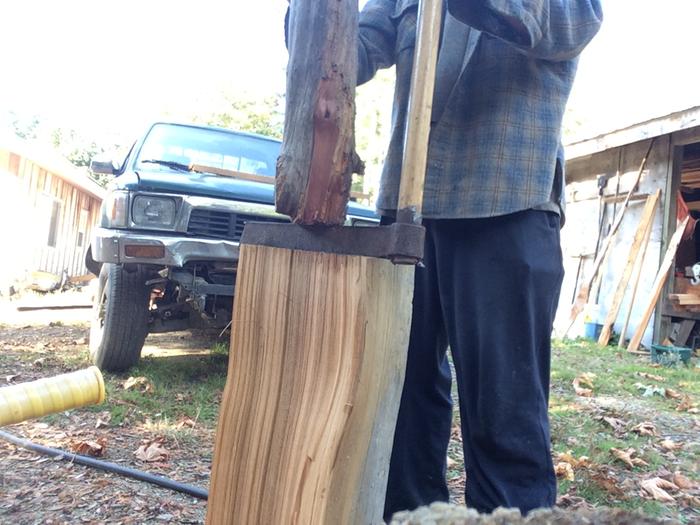 What it looks like to hit the froe, some people hit it like a hammer i drop it on to the froe