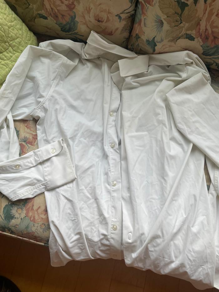 shirt, with buttons 