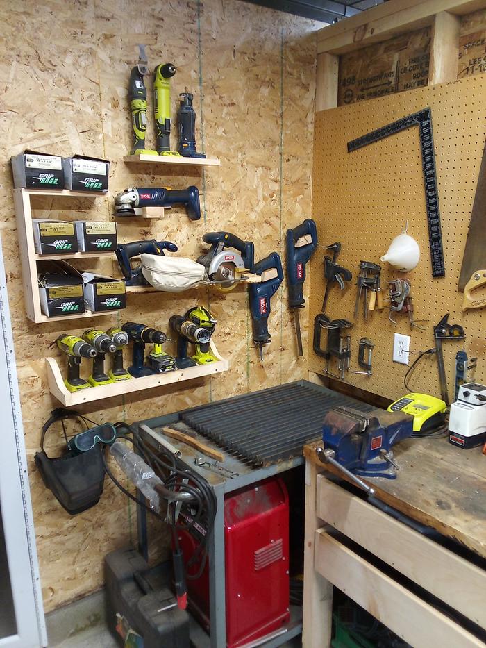 Cordless tools and screw storage