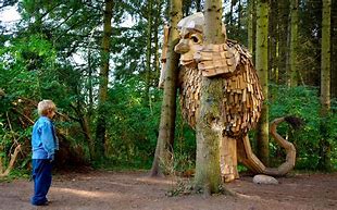 [Thumbnail for forest-sculpture.jpg]