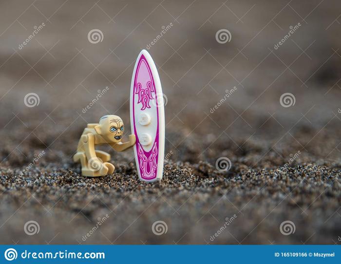 [Thumbnail for lego-minifigure-gollum-surboard-beach-lego-minifigure-gollum-surboard-beach-165109166.jpg]