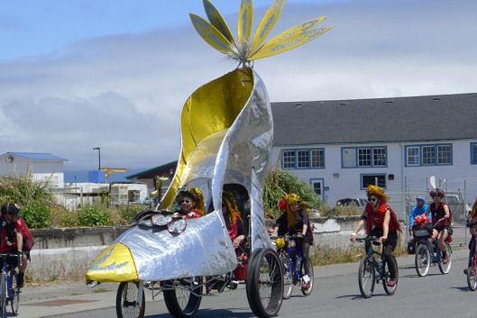 [Thumbnail for kinetic-sculpture-race.jpg]