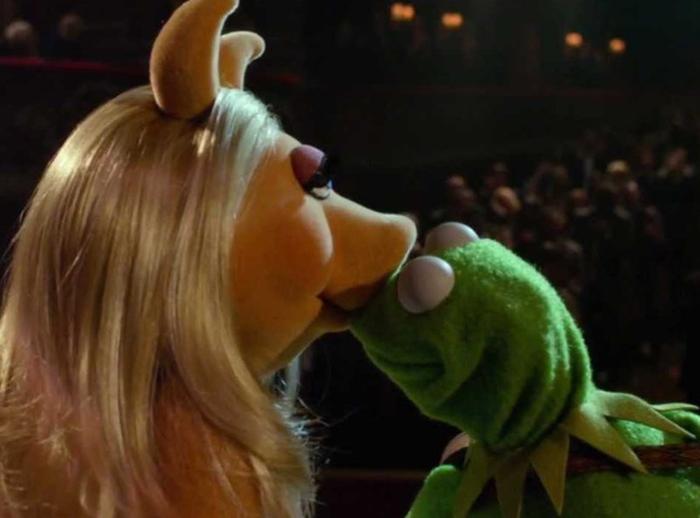 [Thumbnail for they-had-first-kiss.jpg]