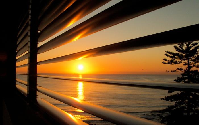 [Thumbnail for sunset.jpg]