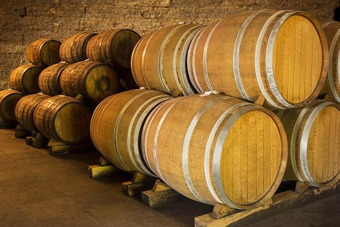 [Thumbnail for .wine.barrels.jpg]