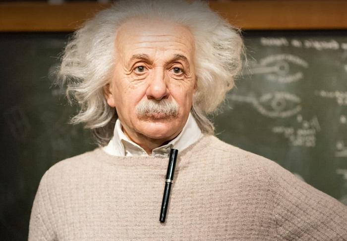 [Thumbnail for 21-facts-about-albert-einstein-1728436569-2371859999.jpg]