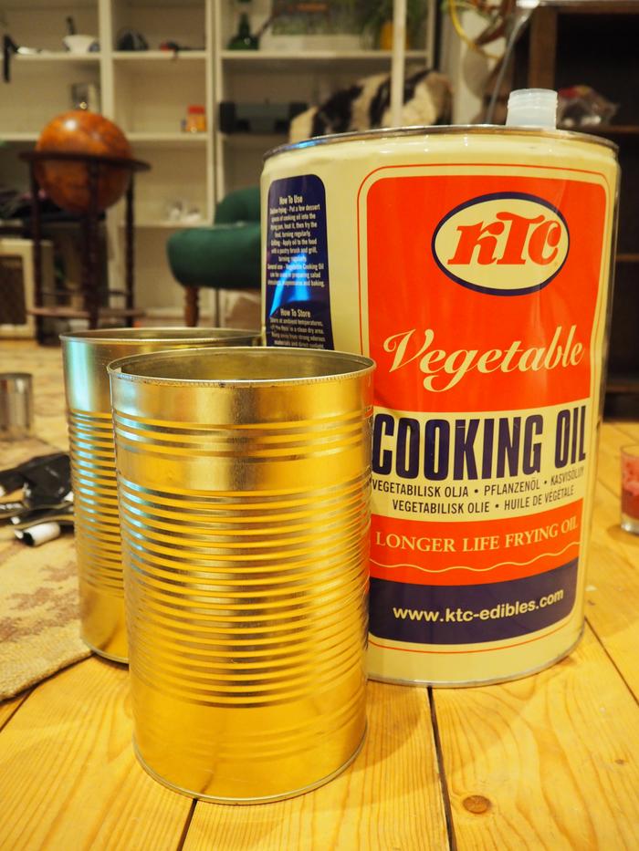 saucy tins!